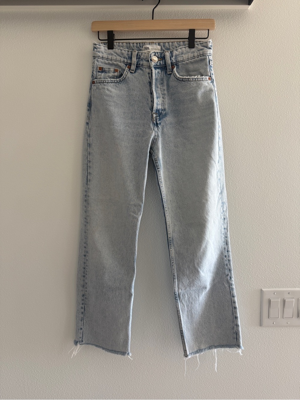 Zara Light Blue High-Rise Straight Leg Cropped Jeans
